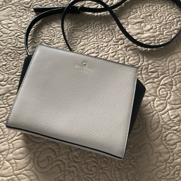 Kate spade purse - Picture 2 of 2